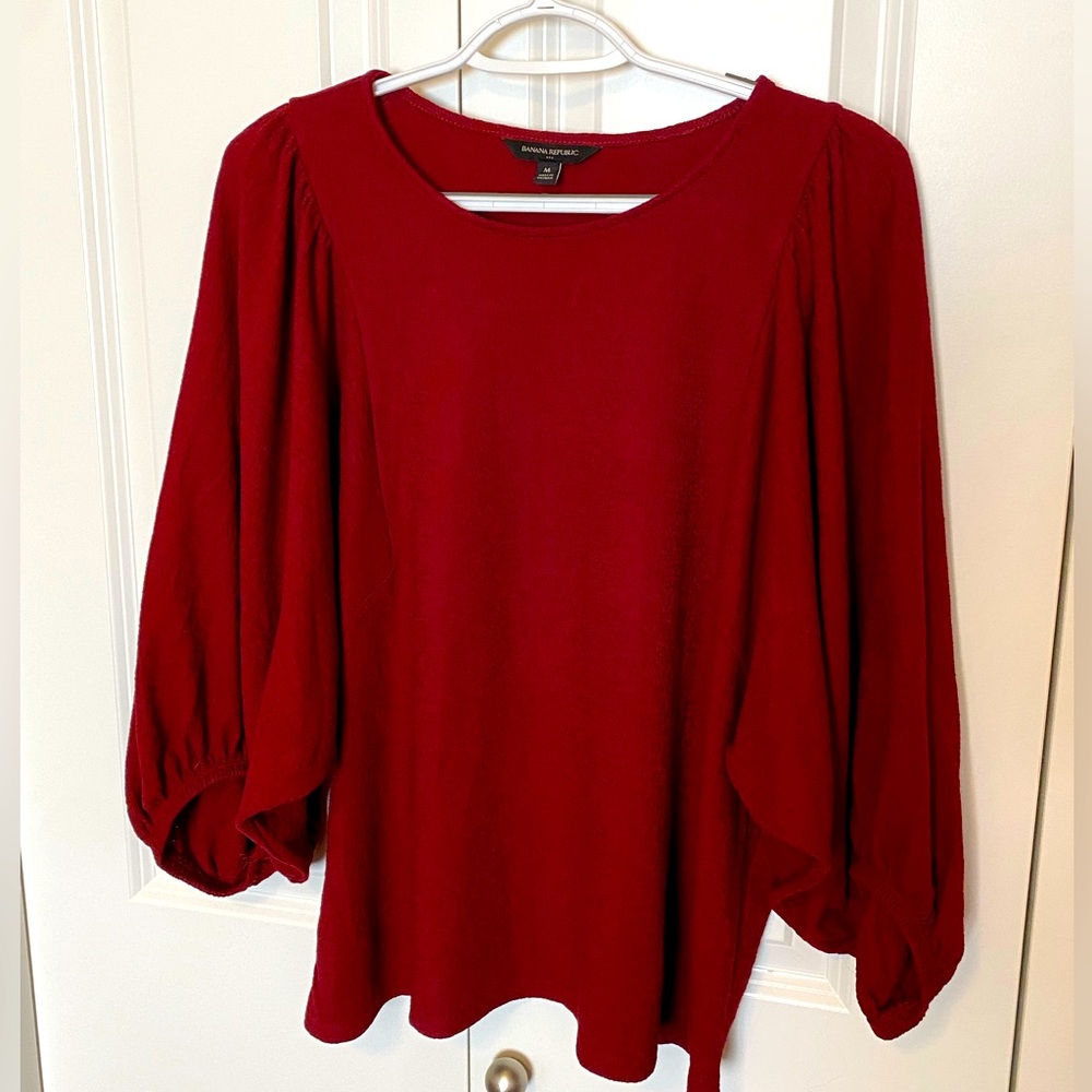 Banana Republic balloon sleeve burgundy top